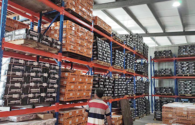 为响应国家政策，积极修缮调整库房 达到环评标准