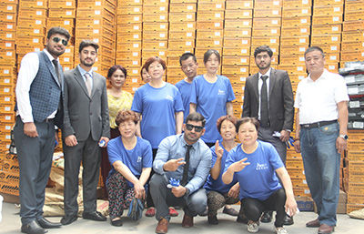 热烈欢迎巴基斯坦的著名的螺栓进口公司来我工厂参观