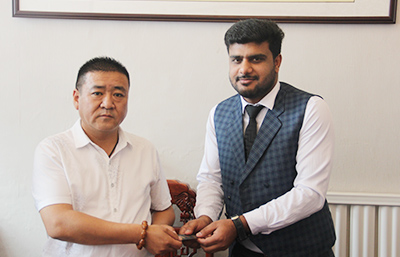 热烈欢迎巴基斯坦的著名的螺栓进口公司来我工厂参观